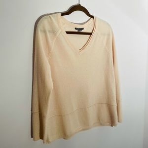 Vince blush pink v neck sweater size small 100% cashmere